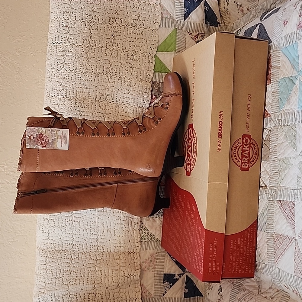 Tall laceup tan leather Brako boots Size 39